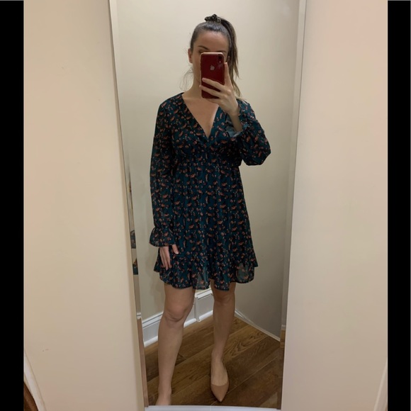 3/$25 Italian long sleeve ruffle dress - Picture 2 of 5